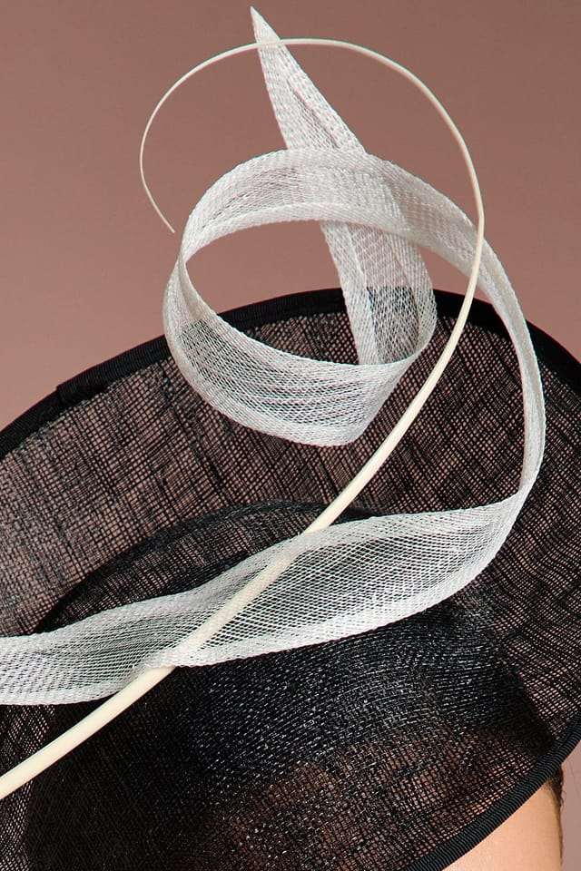 Coast Coast Women's Loop & Quill Disc Fascinator in Mono - 3