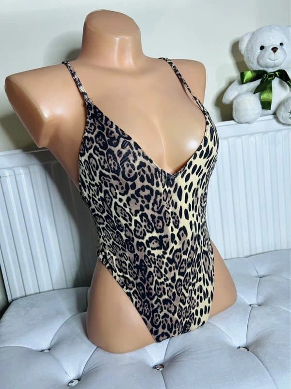 ASOS RRP €40.00 Brand NEW Asos Design UK 8 Leopard Print Petite Ribber Loop Strappy Back Swimsuit