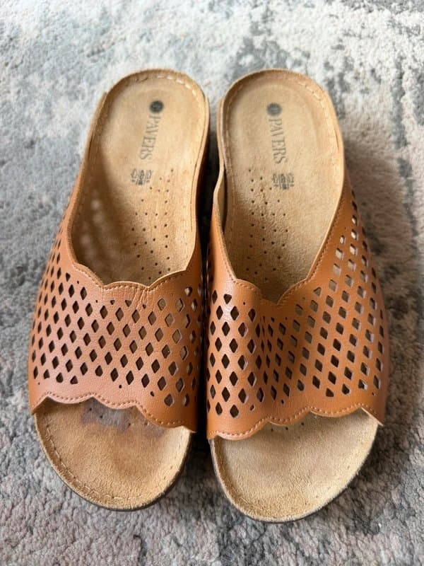 Pavers Pavers apricot tan slip on flat mule sandals. Size 5
