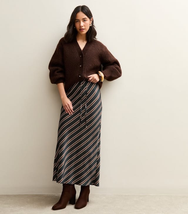 New Look Women's Black Striped Satin Bias Cut Midi Skirt New Look - 3