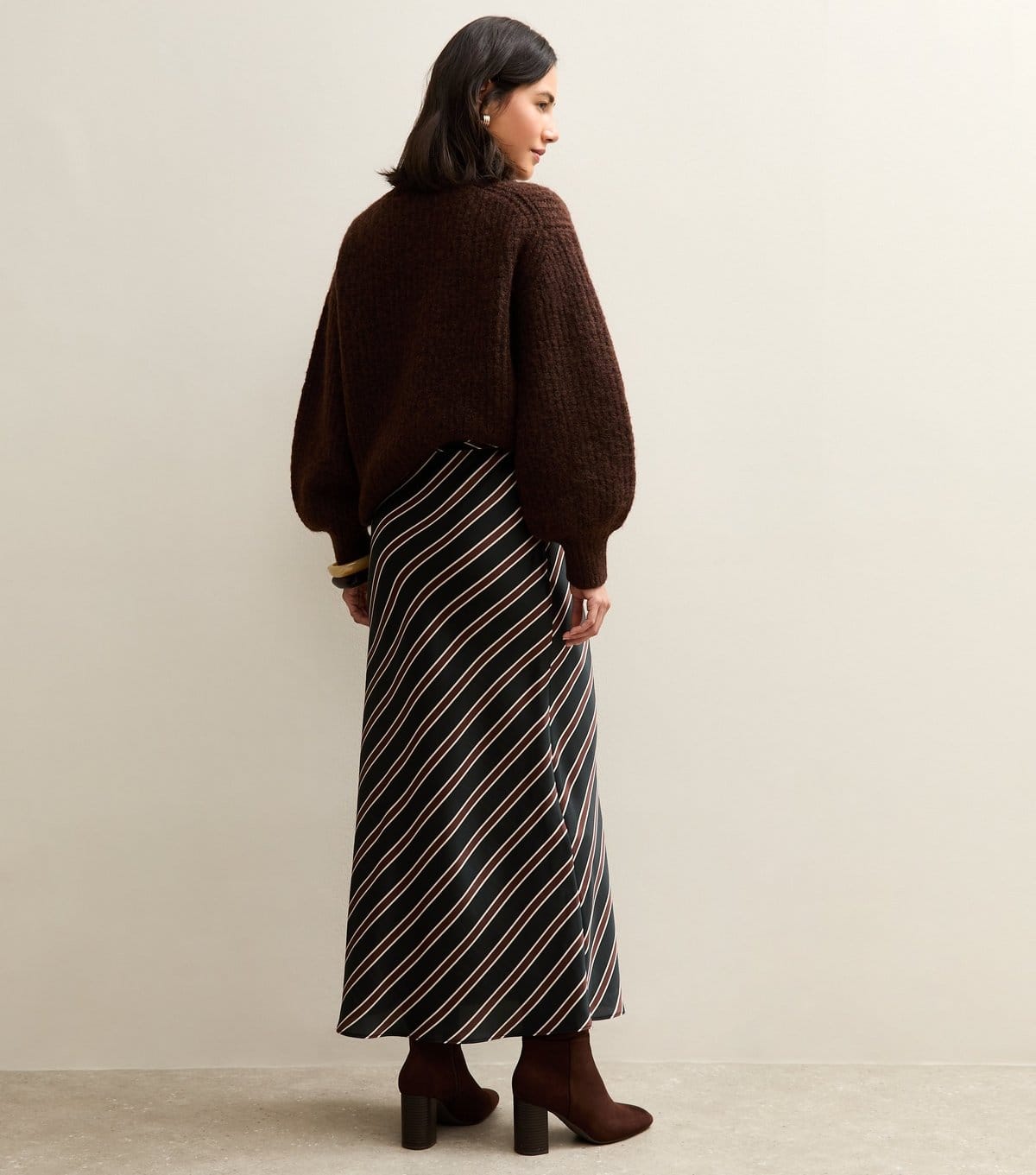 New Look Women's Black Striped Satin Bias Cut Midi Skirt New Look - 4