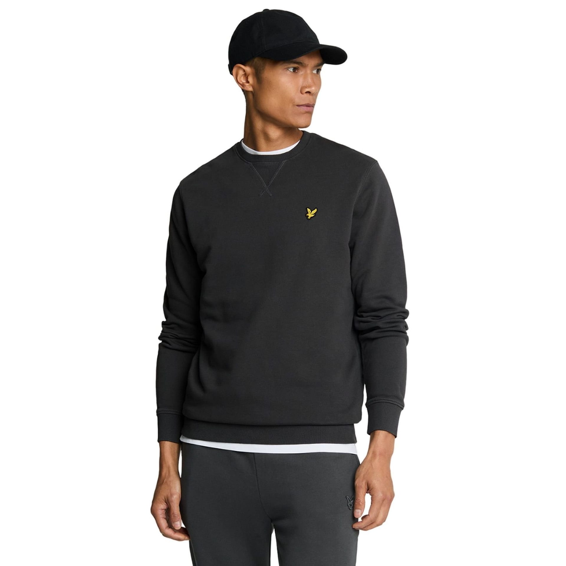 Lyle & Scott Lyle & Scott Men's Crew Neck Long-Sleeved Sweatshirt in Dark Grey - 4