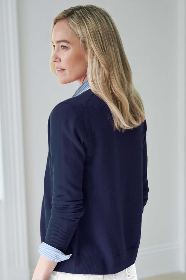 Pure Collection Pure Collection Women's Cashmere V Neck Cardigan in Navy - 3