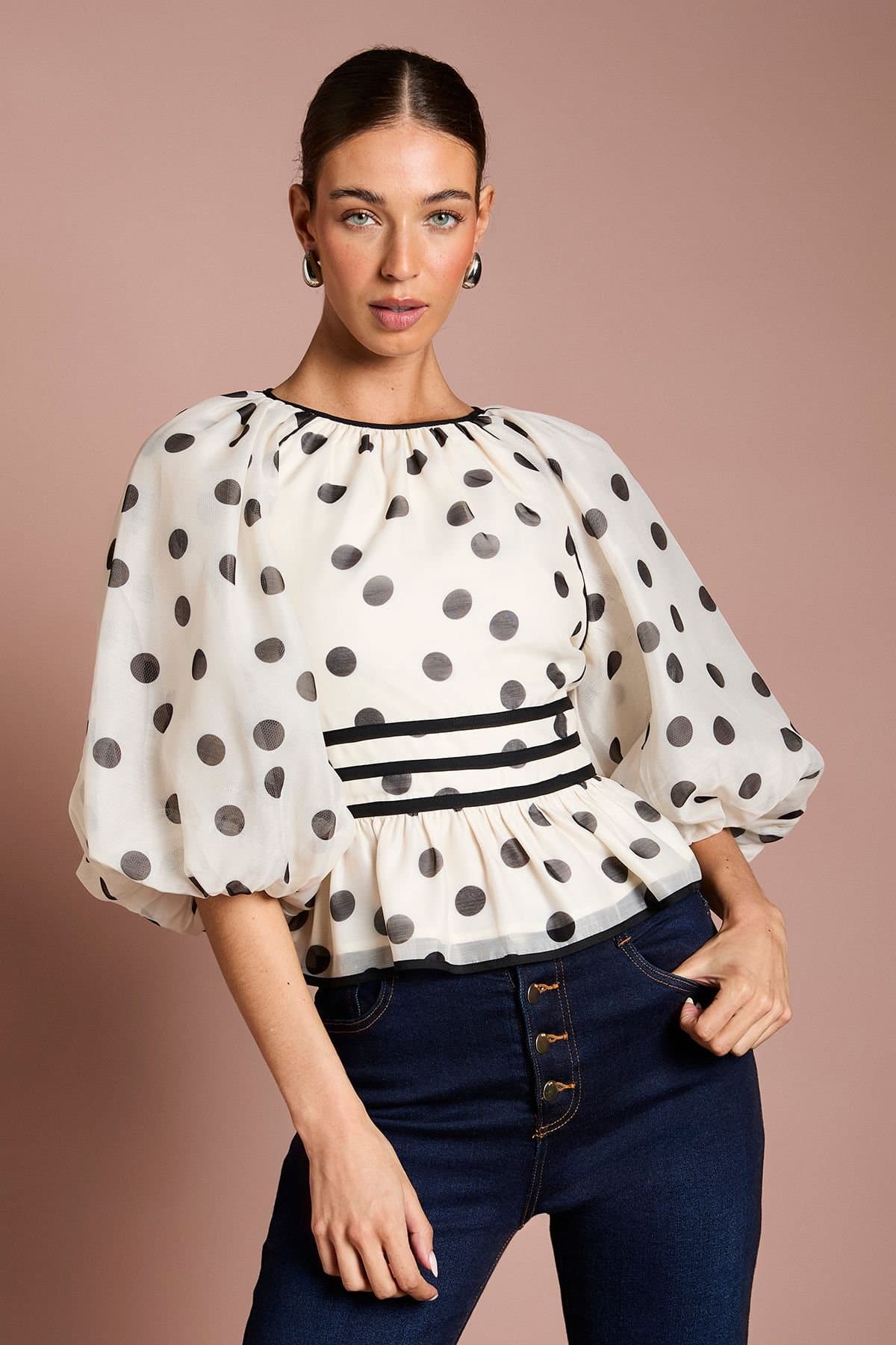 Coast Coast Women's Polka Dot Puff Sleeve Top in Mono