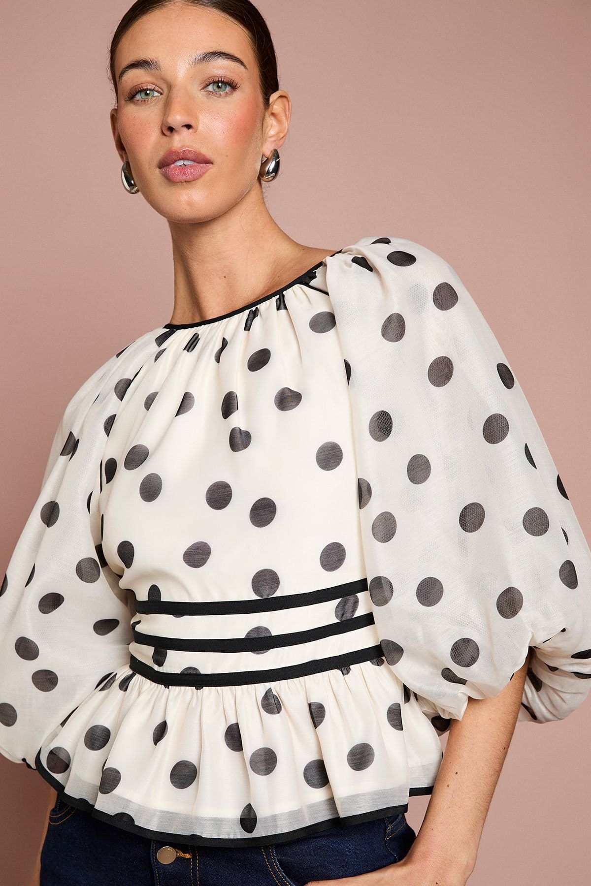 Coast Coast Women's Polka Dot Puff Sleeve Top in Mono - 4