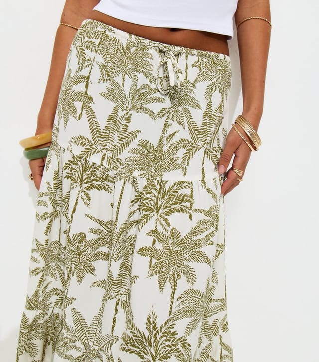 New Look Women's Green Crepe Palm Tree Print Tiered Midi Skirt New Look - 3