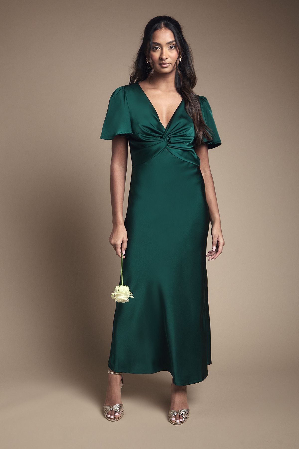Oasis Oasis Women's Satin Twist Front Angel Sleeve Midi Bridesmaid Dress in Emerald - 2