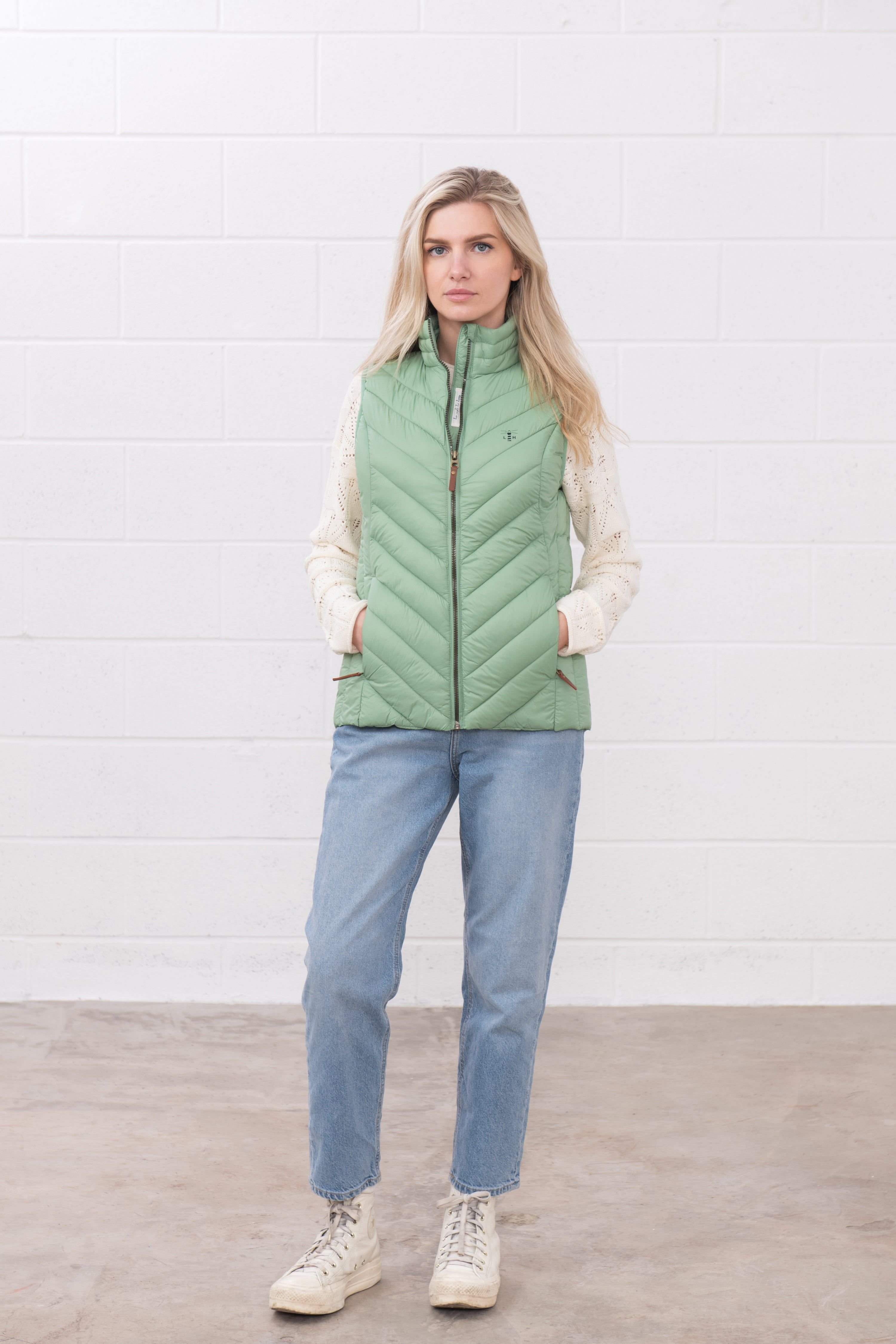Lighthouse Clothing Lighthouse Clothing Women's Laurel Gilet in Light Green - 4