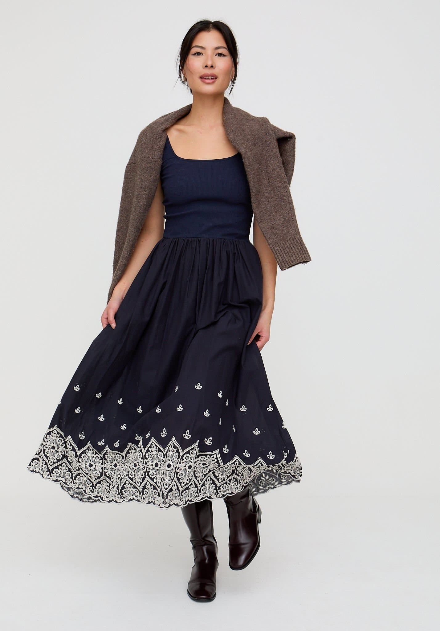 Lily and Lionel Lily and Lionel Women's Cora Sleeveless Jersey Bodice Embroidered Midi Dress In Navy