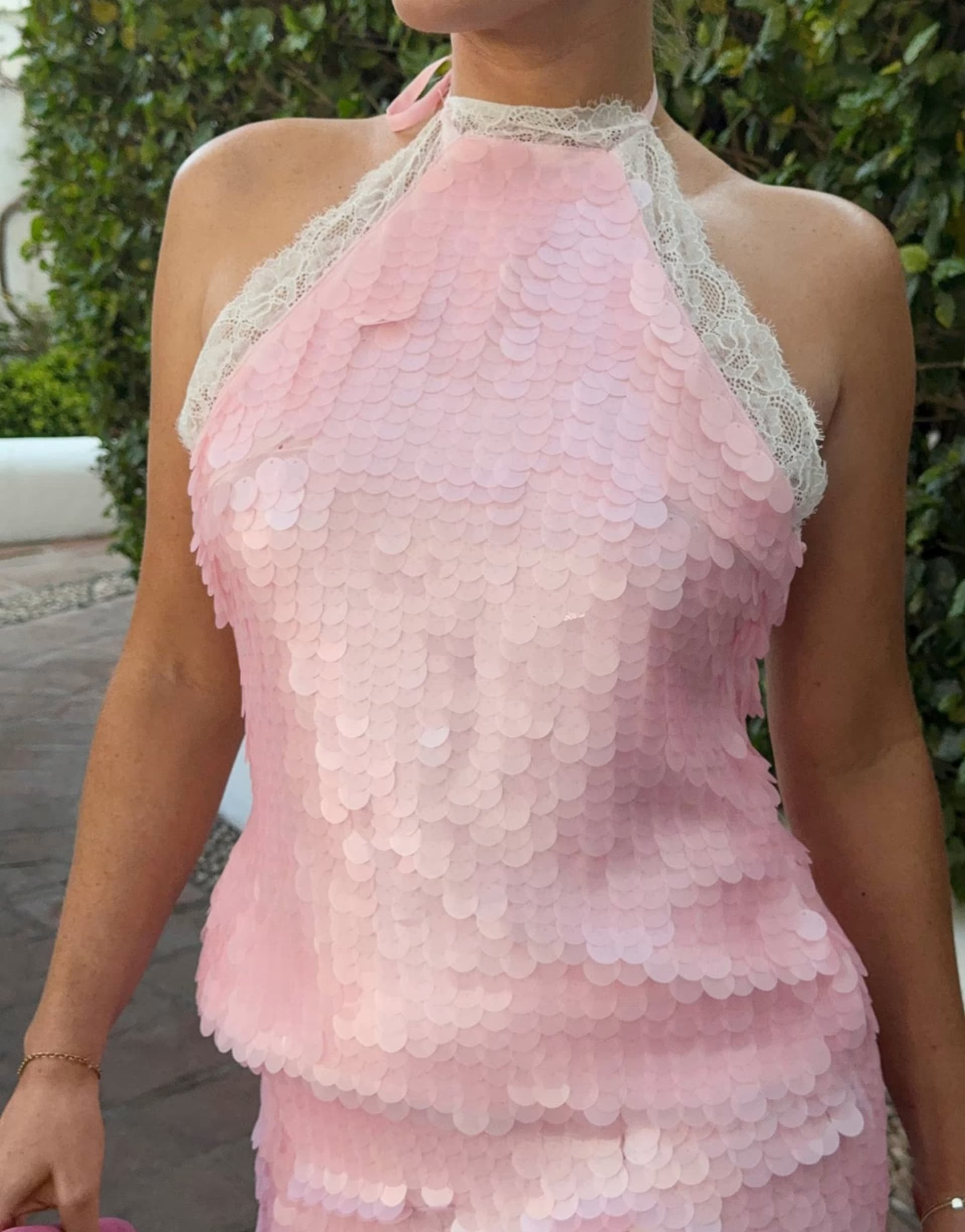 ASOS NA-KD Sophie murray - halterneck sequin singlet in light pink