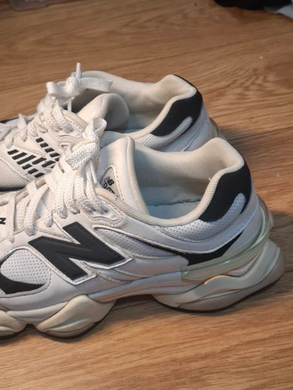 New Balance : New Balance 9060 Trainers | White & Black | Size UK 6