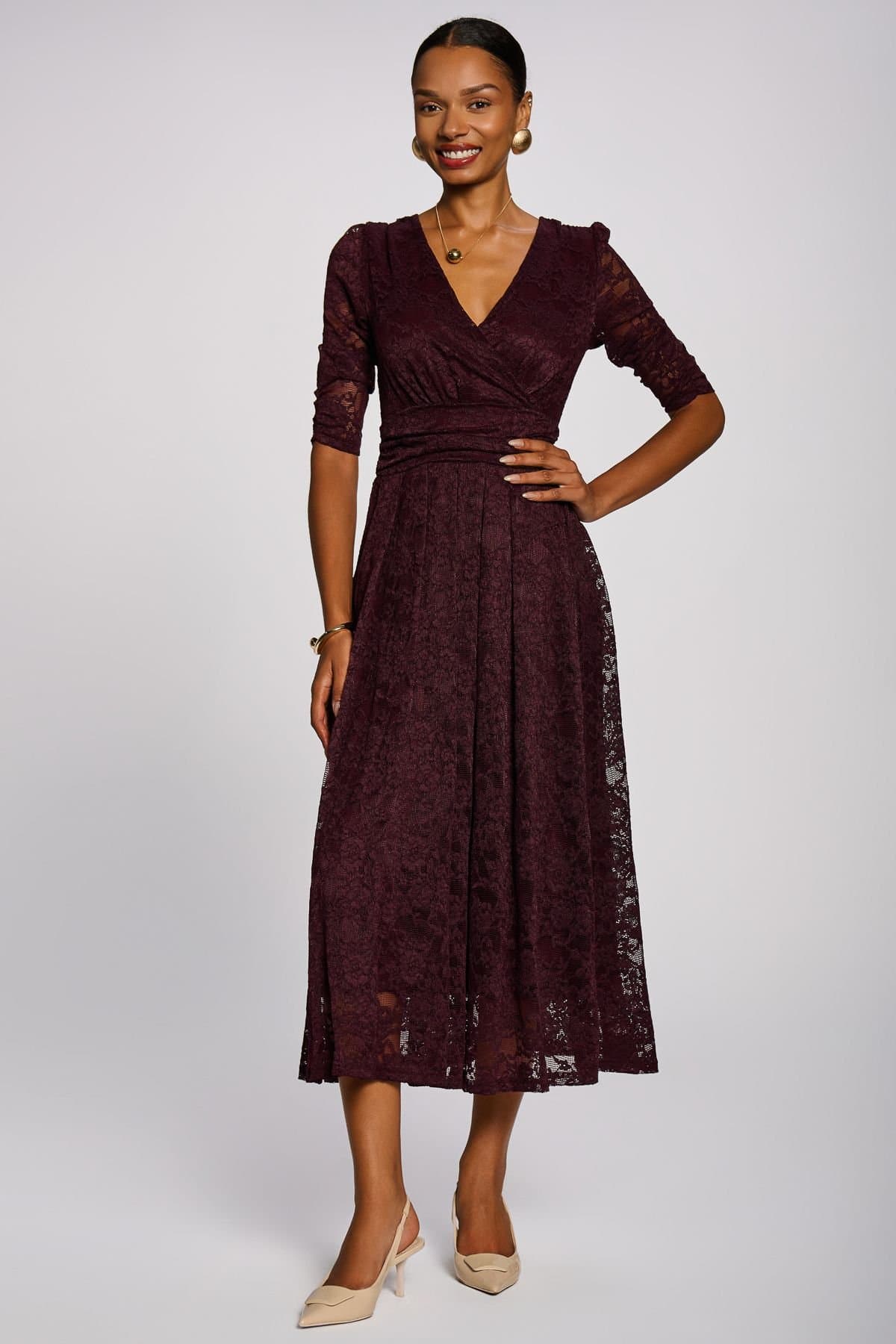 Jolie Moi Jolie Moi Women's 3/4 Sleeve Pleated Lace Maxi Dress in Burgundy
