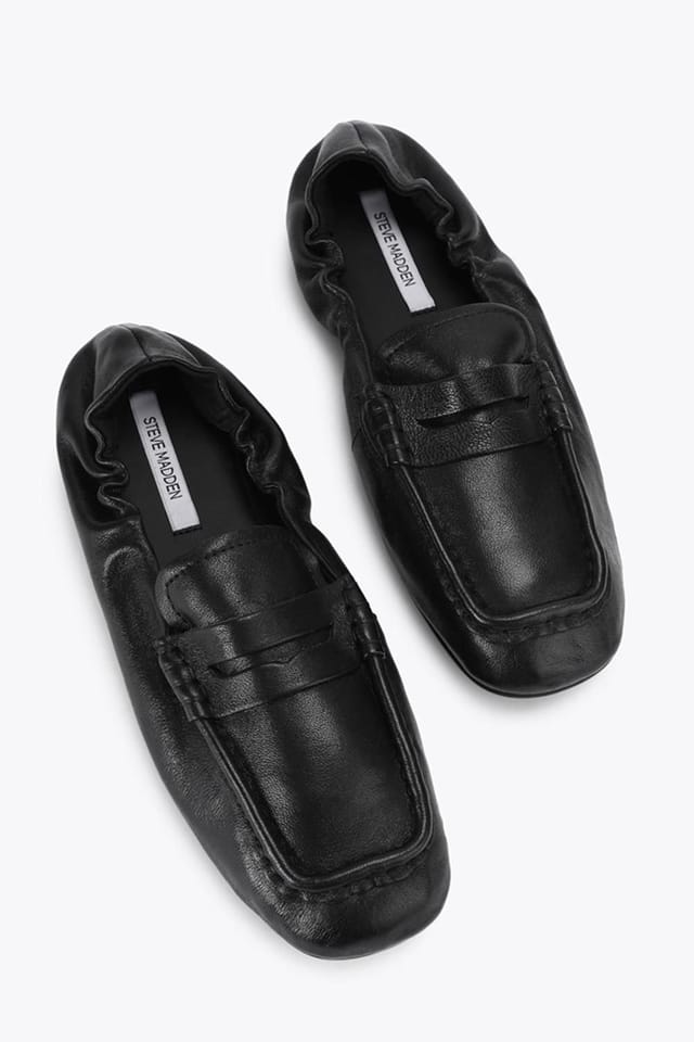 Steve Madden STEVE MADDEN Women's 'Eurry Black' Leather Flats in Black - 2