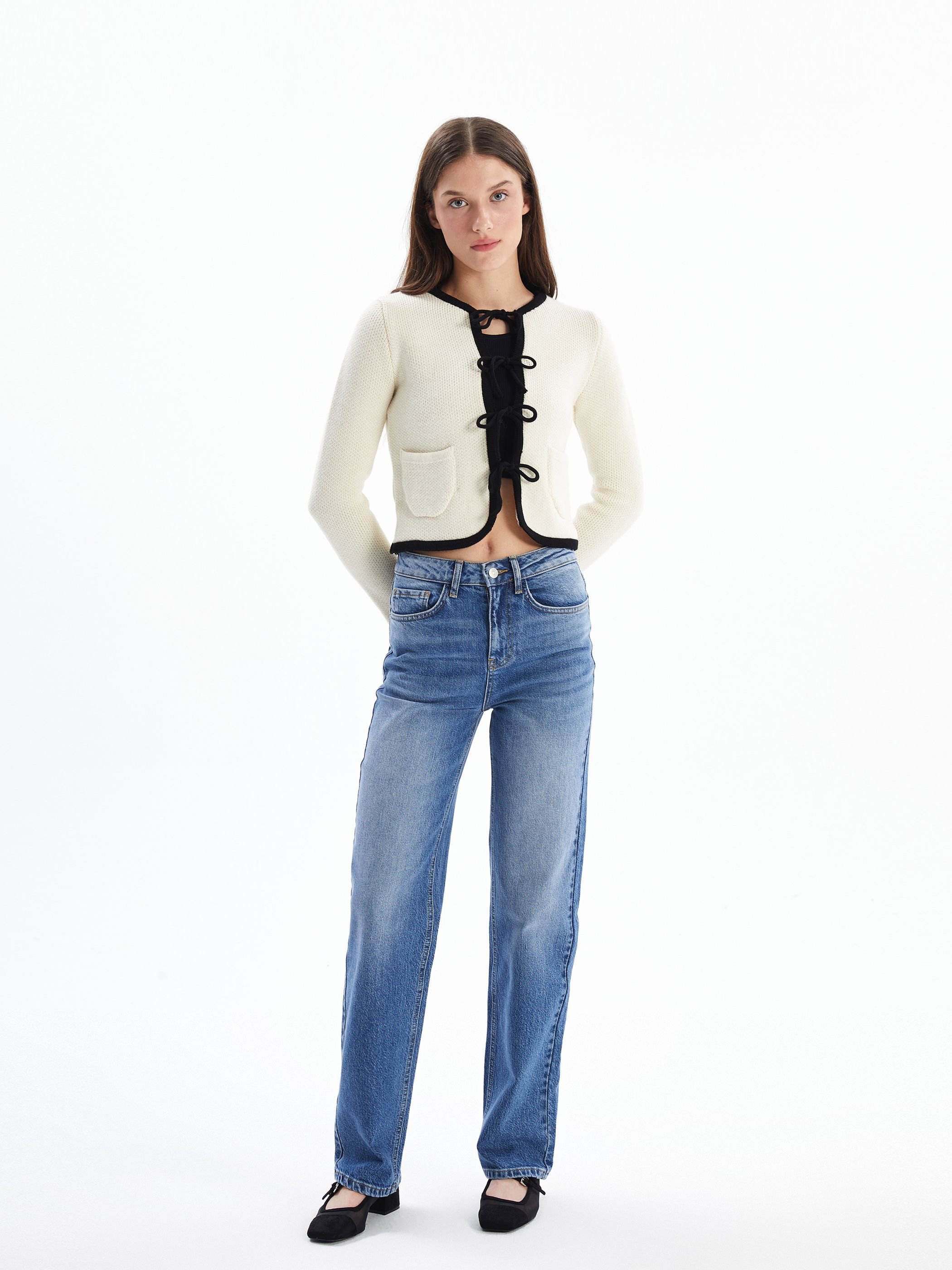 Dexia Dexia Women's Elegant Contrast Trim Bow Detail Cropped Ecru Cardigan - 3