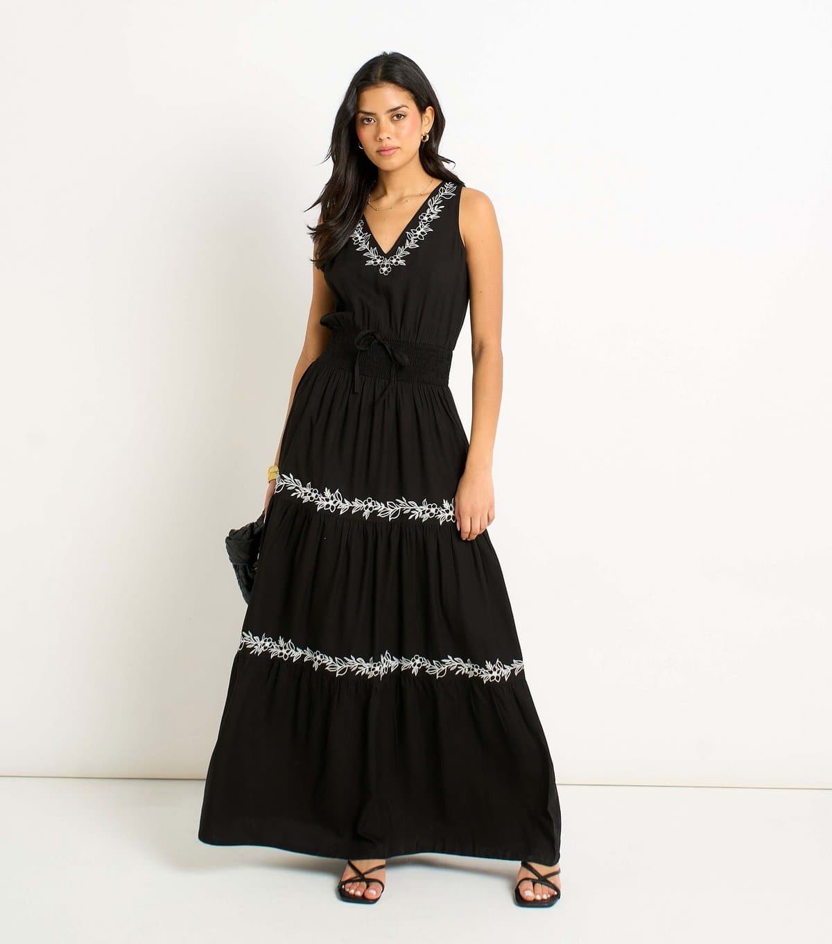 Gini London Women's Black Floral Embroidery Maxi Dress Gini London New Look
