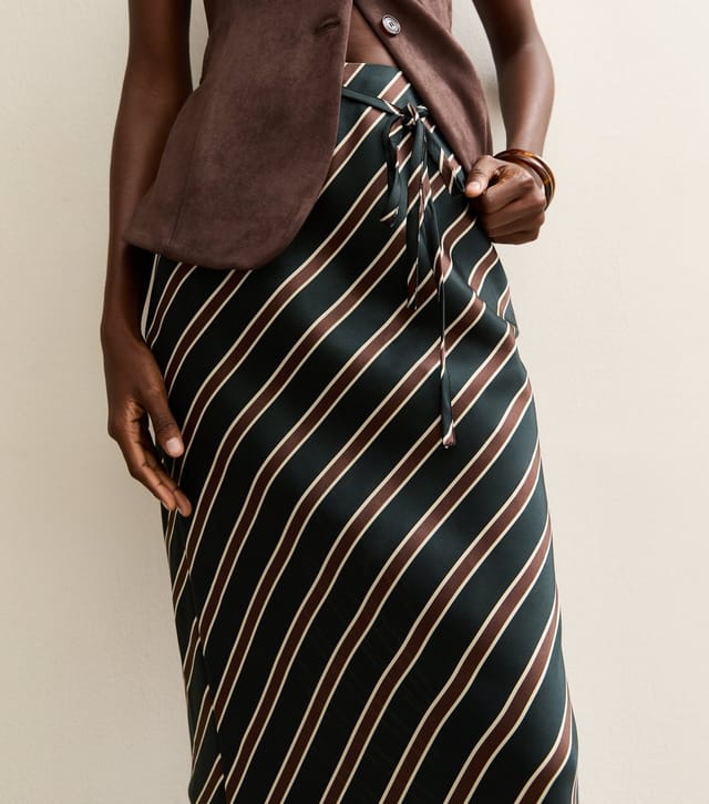 New Look Women's Tall Black Satin Striped Bias Cut Midi Skirt New Look - 3