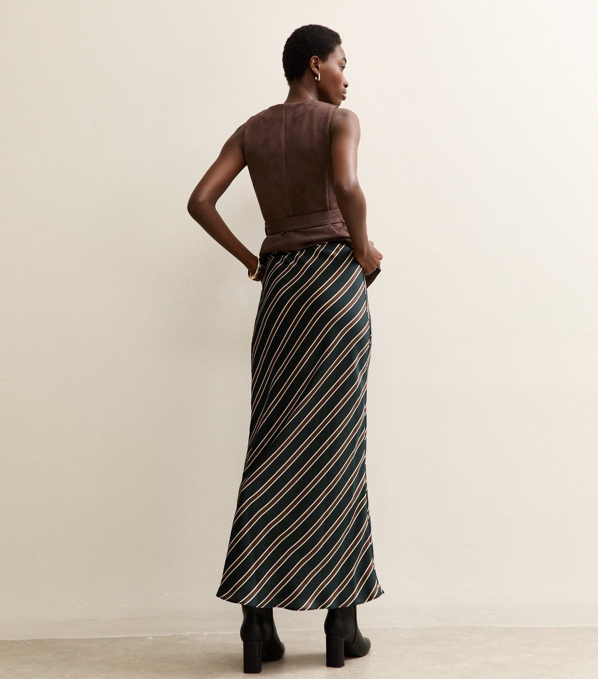 New Look Women's Tall Black Satin Striped Bias Cut Midi Skirt New Look - 4