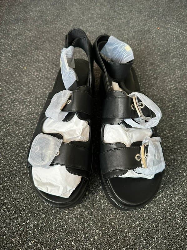 ASOS ASOS design thistle chunky buckle platform sandals size 9