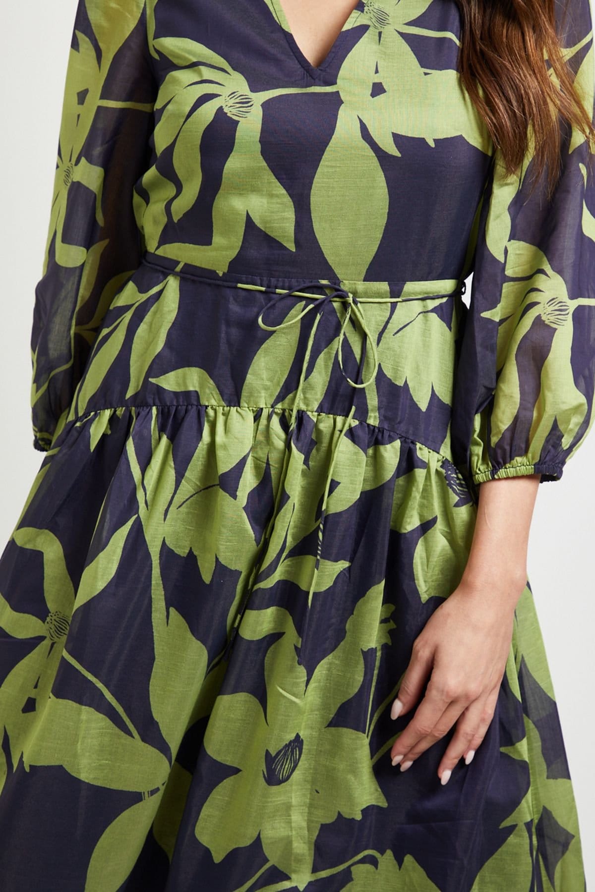 Wallis Wallis Women's Floral Drop Hem Midi Dress in Navy - 4