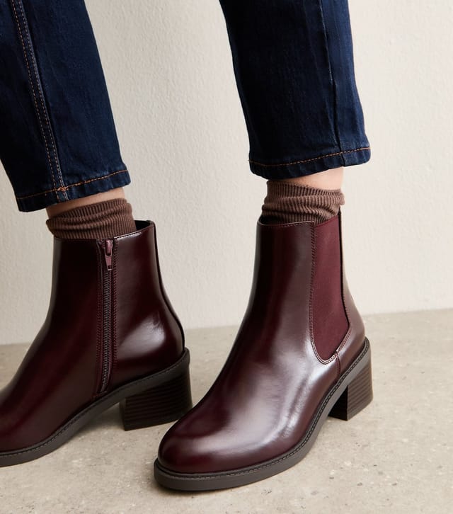 New Look Women's Wide Fit Dark Burgundy Faux Leather Chelsea Heeled Ankle Boots Vegan New Look - 2