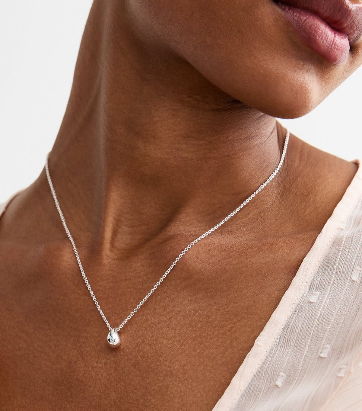 New Look Silver Plated Teardrop Pendant Necklace New Look