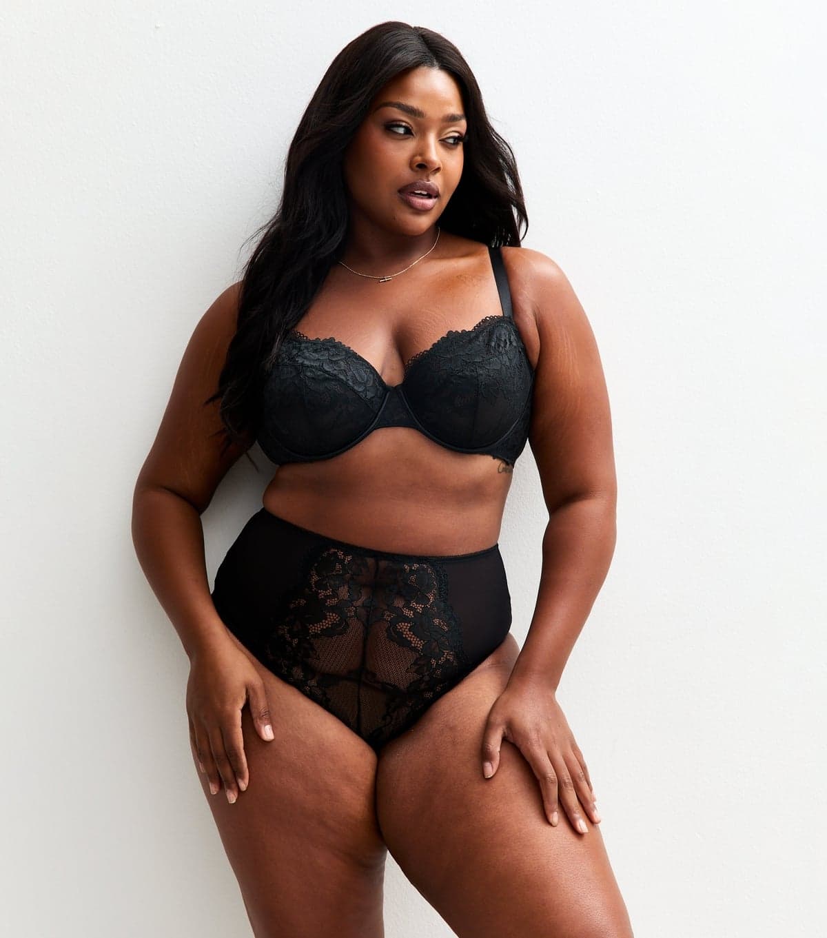 New Look Women's Plus Size Black Scalloped Edge Lace Brazilian Briefs Curves New Look