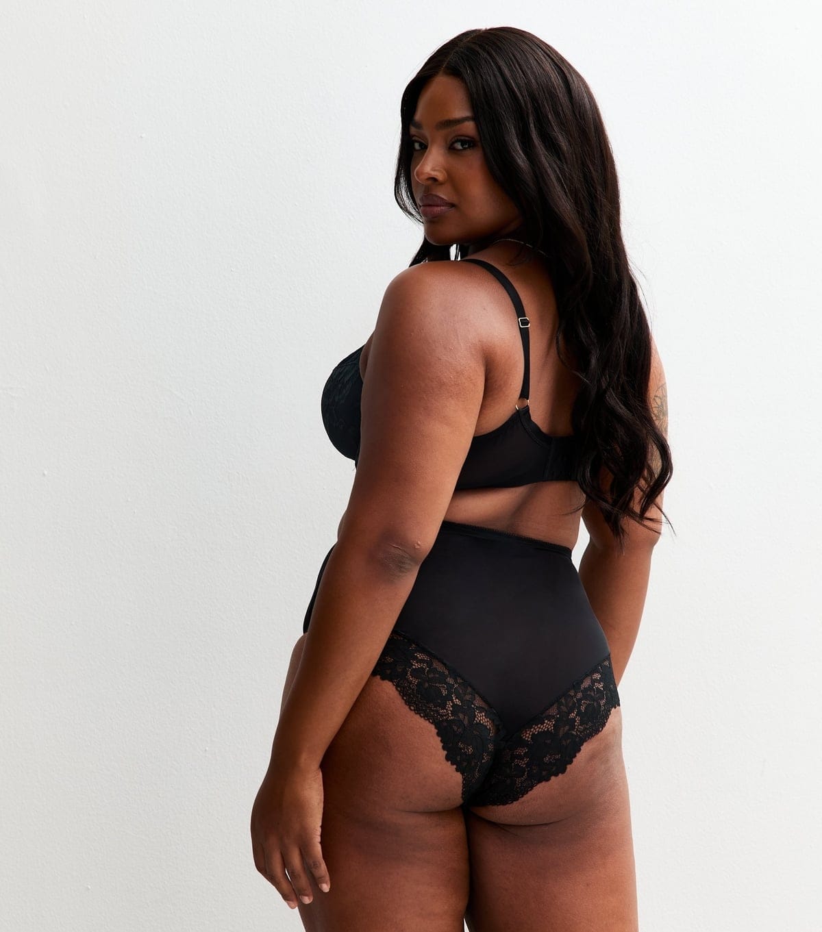 New Look Women's Plus Size Black Scalloped Edge Lace Brazilian Briefs Curves New Look - 4