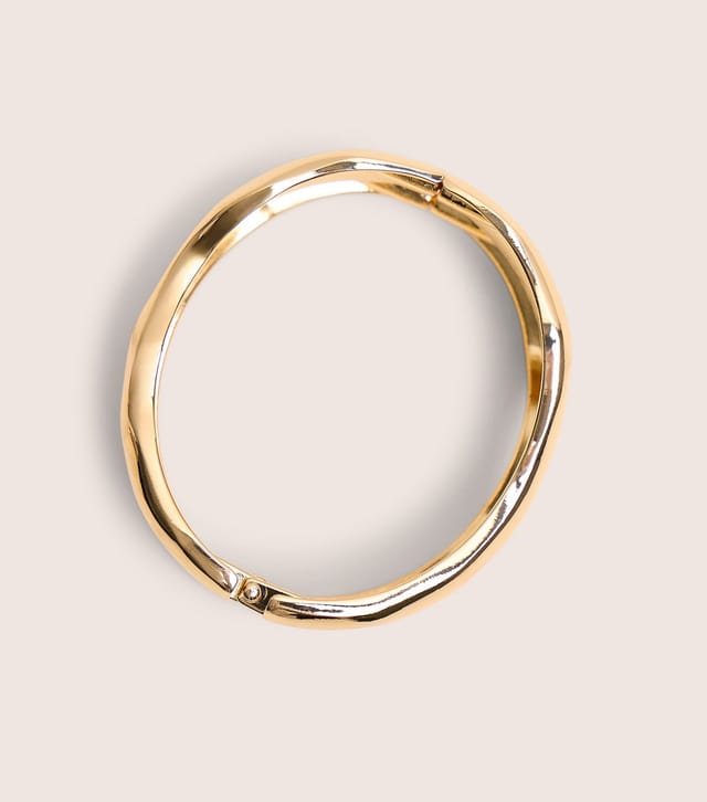 Public Desire Women's Gold Tone Sculpted Chunky Single Clasp Bangle Public Desire New Look - 3