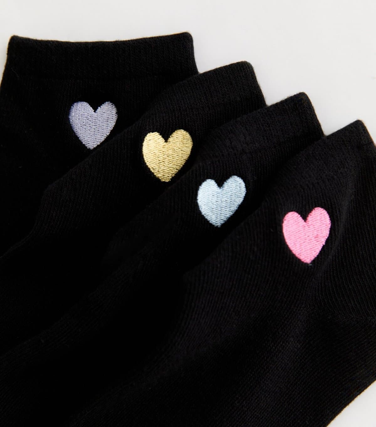 New Look Pack of 4 Black Heart Embroidered Trainer Socks New Look