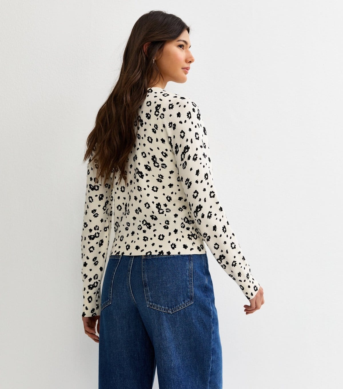 New Look Women's White Floral Crew Neck Cardigan New Look - 4