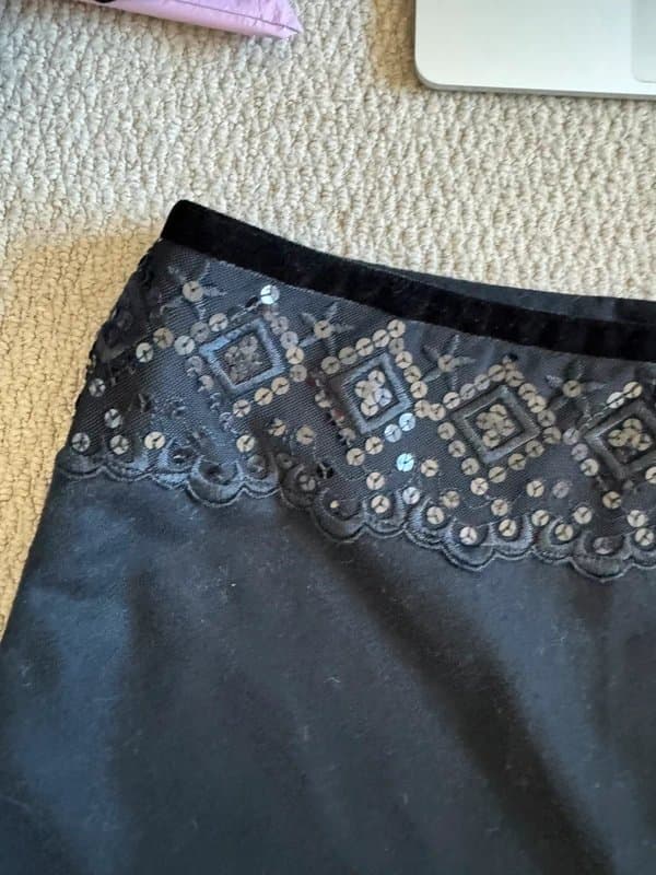 y2k y2k black knitted sequin embellished frilly hem midi length skirt