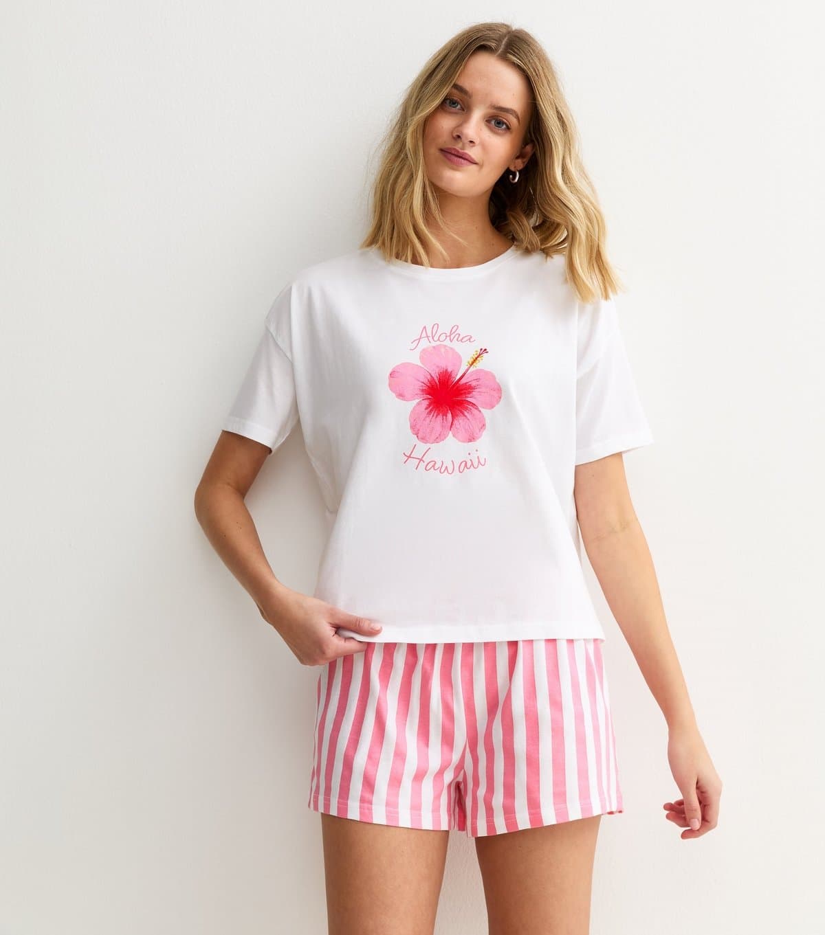 New Look Women's White Hibiscus Print T-Shirt and Striped Shorts Pyjama Set New Look