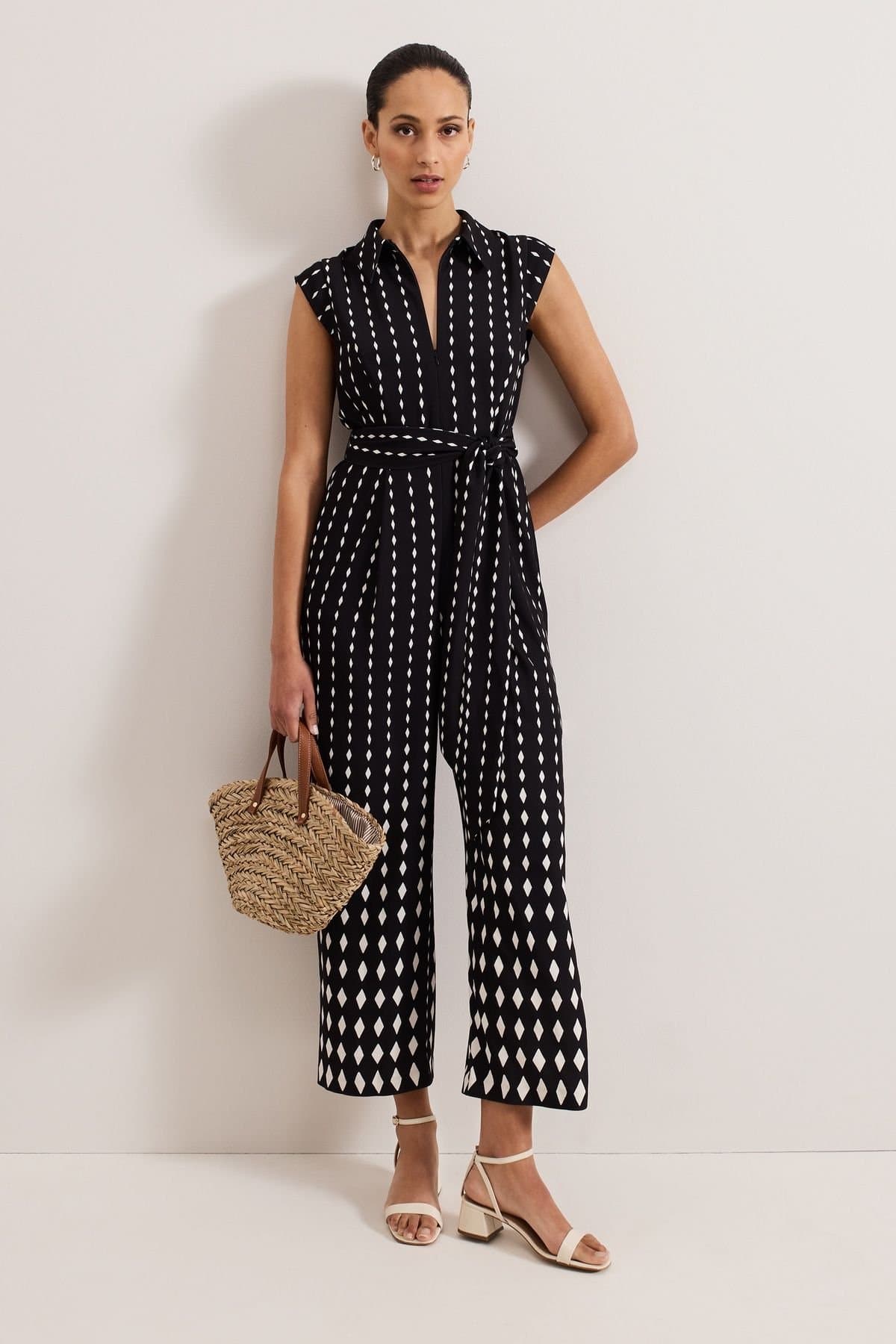 Phase Eight Phase Eight Women's Delina Wide-Leg Cropped Jumpsuit in Black