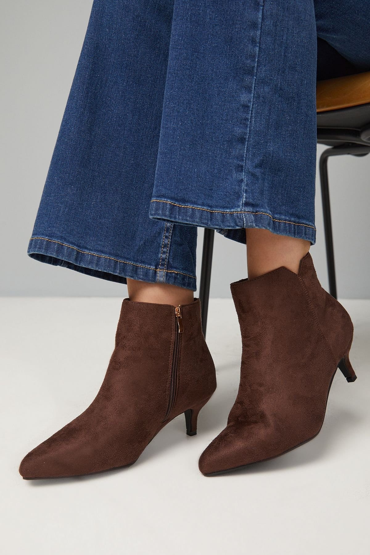 Wallis Wallis Women's Wide Fit Alma Faux Suede Kitten Heel Pointed Ankle Boots in Brown - 4