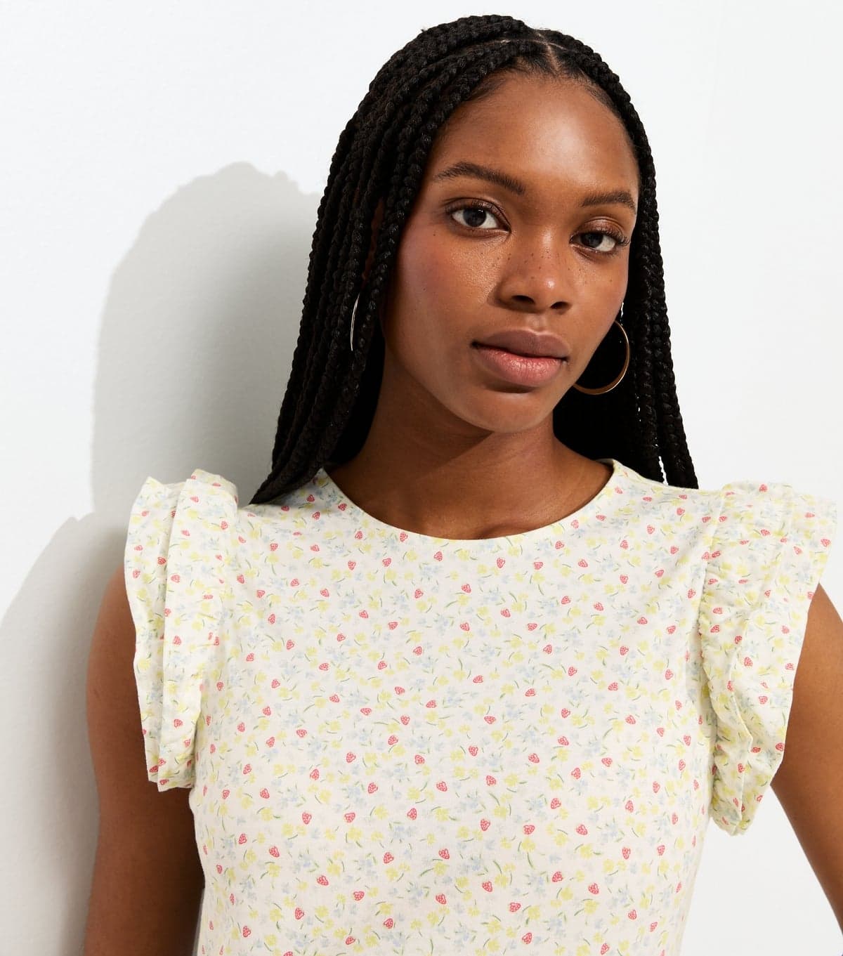 New Look Women's White Floral Strawberry Print Frill Sleeve Top New Look