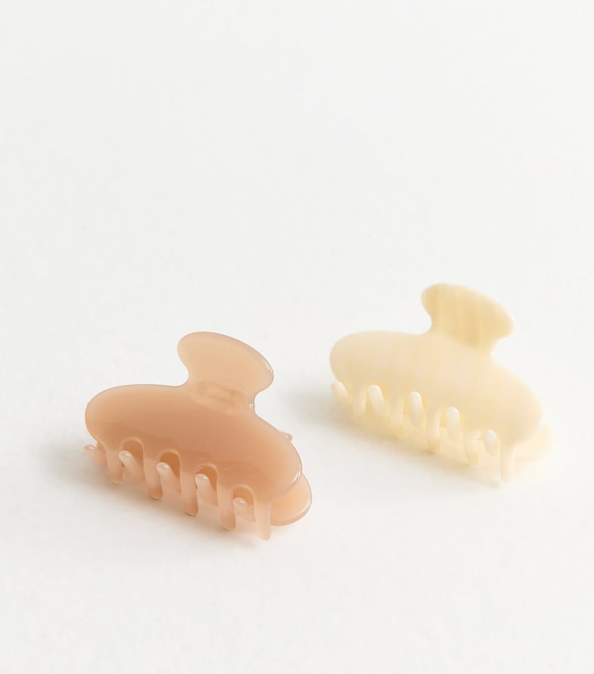 New Look Pack of 2 Cream Curved Hair Claw Clips New Look