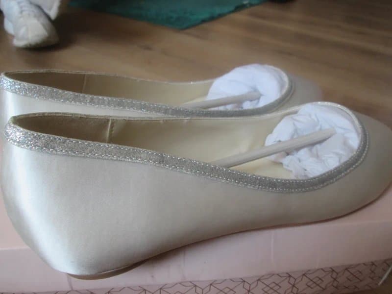 PARADOX Paradox size 40 6.5 ivory satin silver flat wedding shoes Brand new with tags