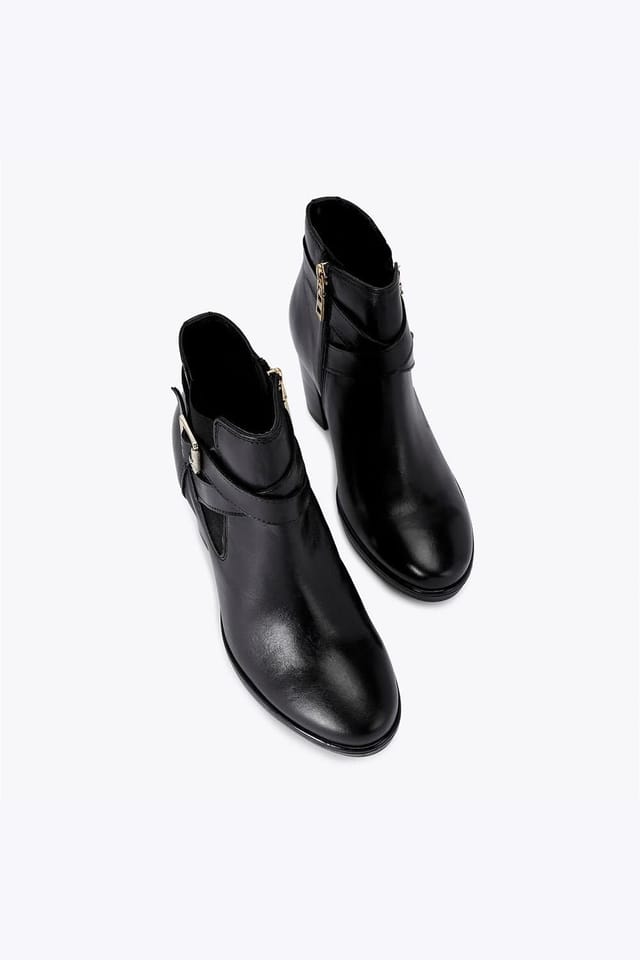 Carvela Carvela Women's 'Silver 2 Ankle Wide Fit' Leather Boots in Black - 2