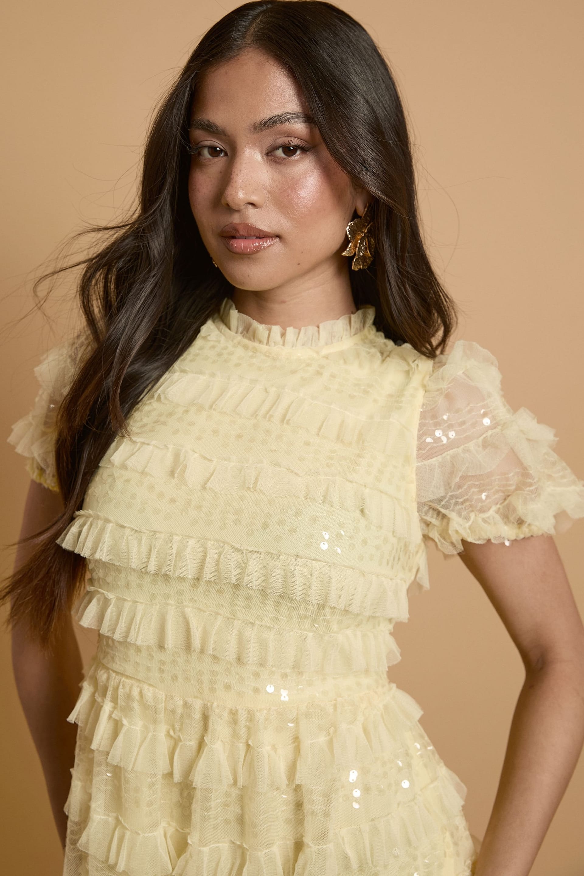 Oasis Oasis Women's Petite Tiered Mesh Sequin Occasion Maxi Dress in Yellow - 4