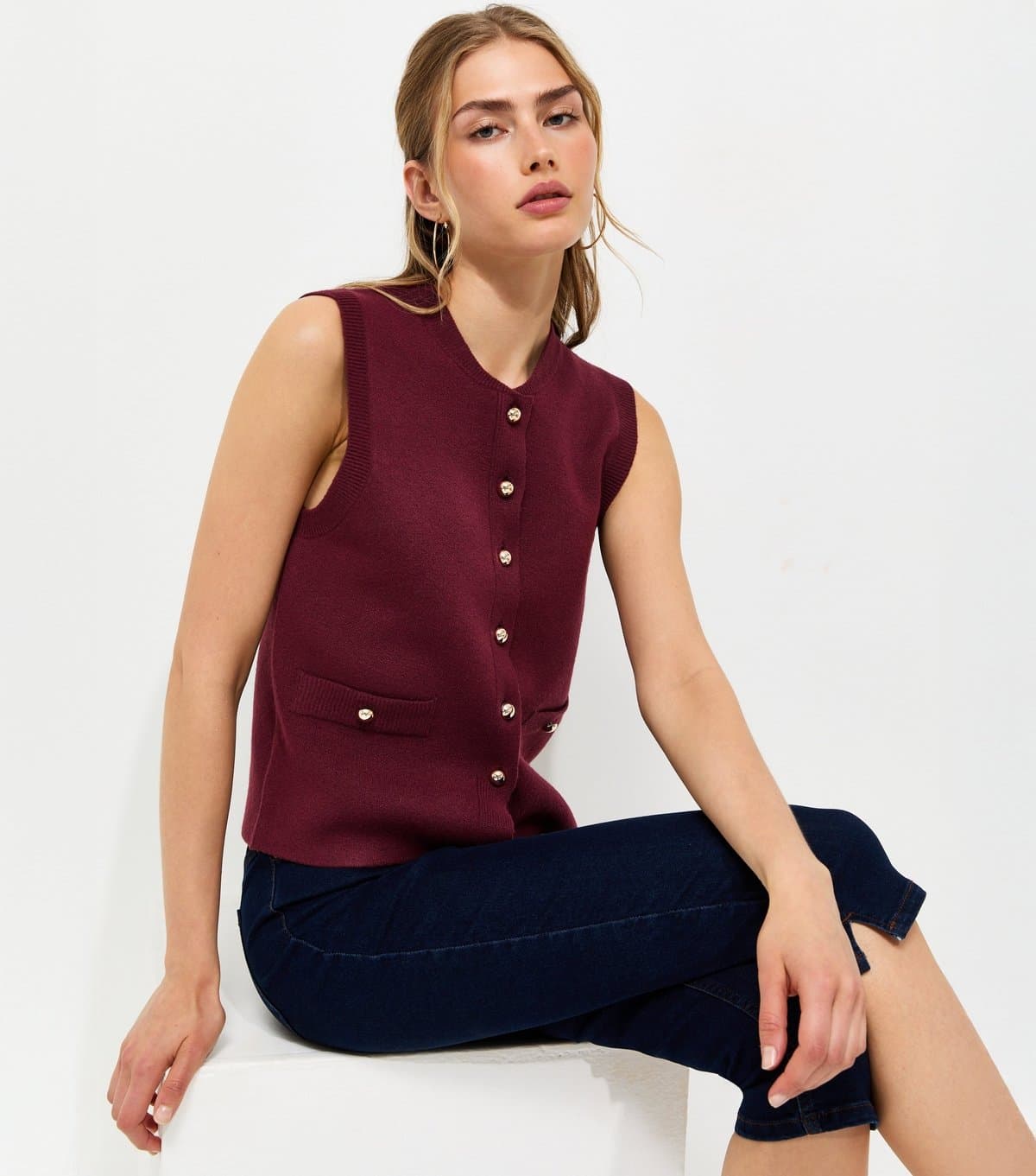 New Look Women's Dark Burgundy Midweight Knit Dome Button Waistcoat New Look