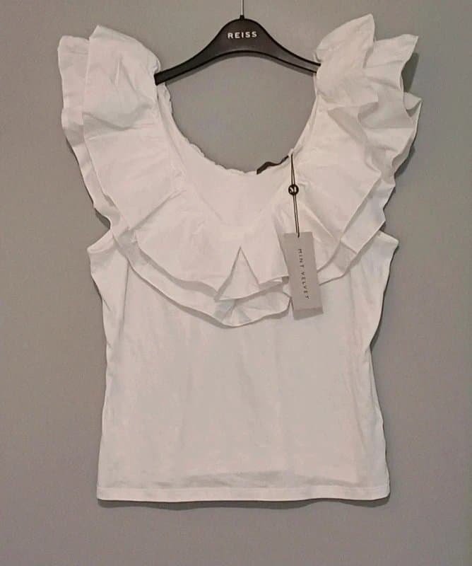 Mint Velvet Mint Velvet White Ruffle V-Neck Top- size L/16