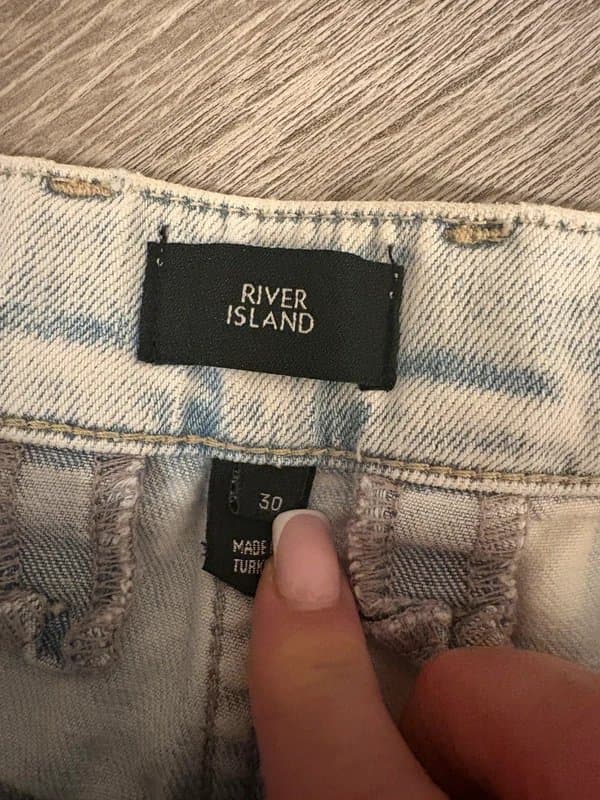 River Island River Island Distressed Bleached Denim Shorts W30 Light Wash Ripped Festival Streetwear