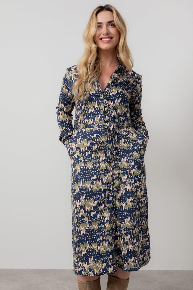 Lily & Me Lily & Me Women's Anya Collar & button through Midi Shirt Dress in Navy - 2