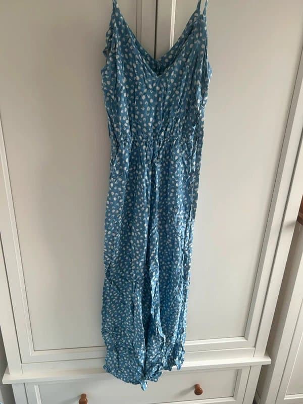 New Look Blue spotty jumpsuit / playsuit