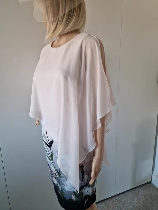 Coast Coast size 12 "as new" motbg cape dress absolutely stunning