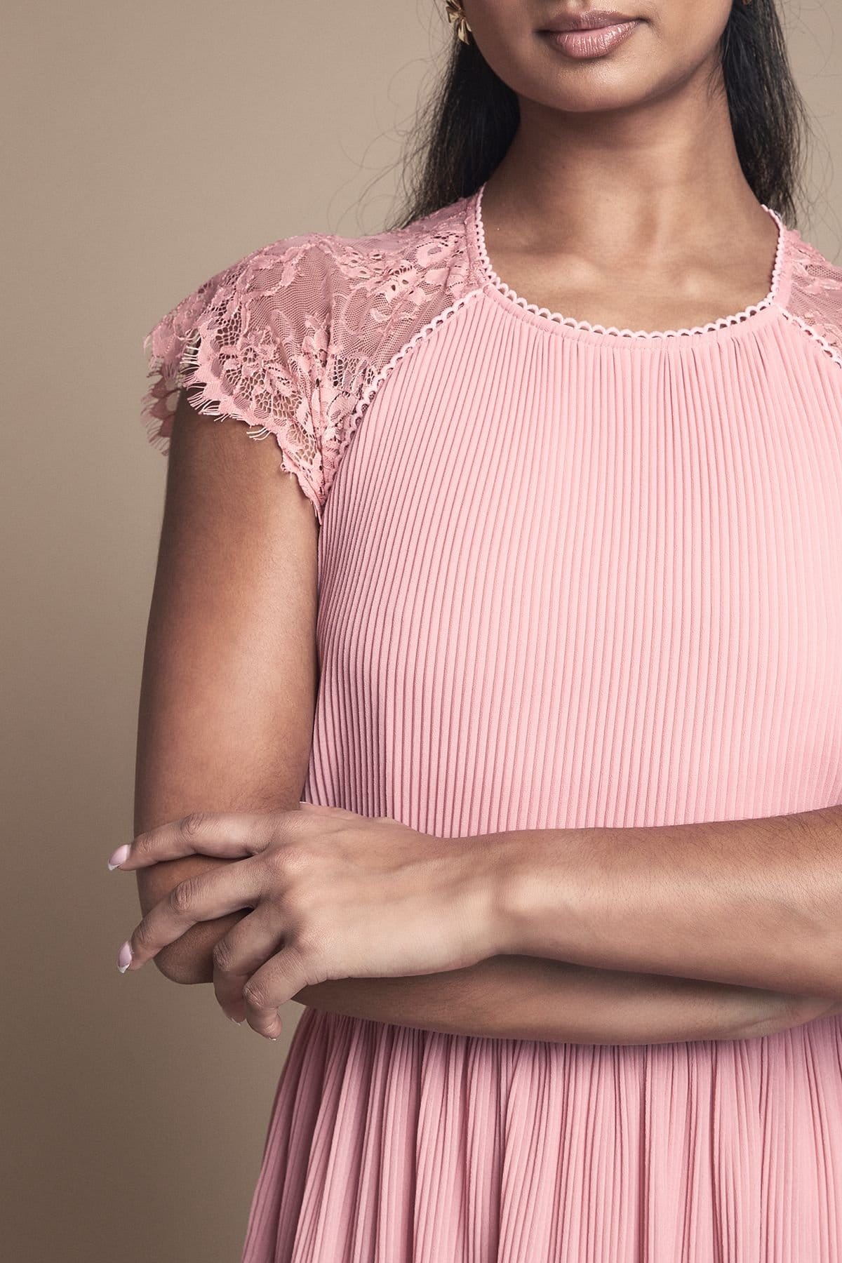 Oasis Oasis Women's Delicate Lace Bodice Maxi Bridesmaid Dress in Blush - 4