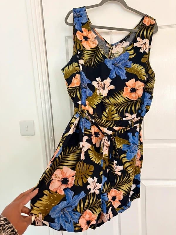 ASOS Linen Hawaii floral print playsuit holiday wear summer uk22 tropical paradise beachwear