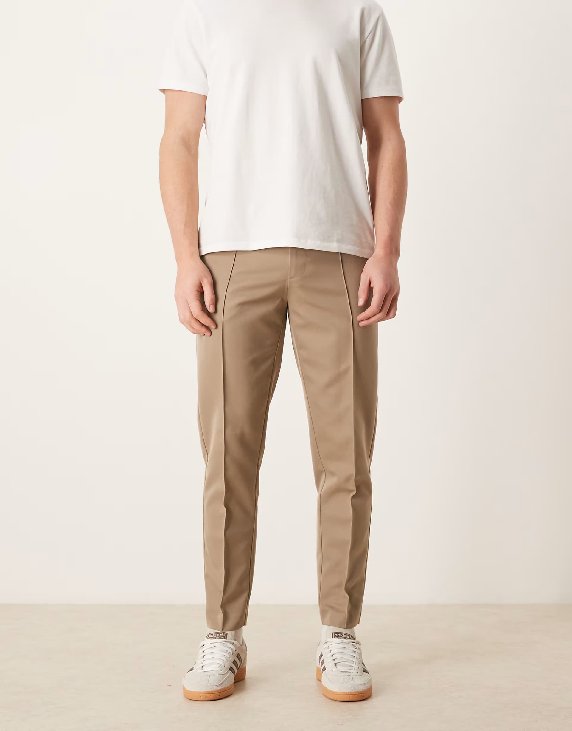 ASOS ASOS DESIGN smart tapered trousers in khaki with pintuck