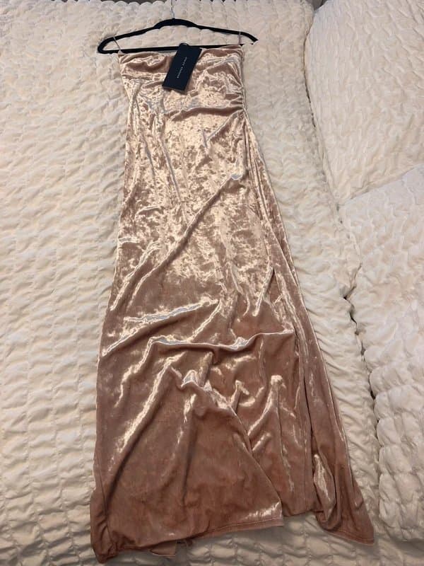 Bershka Berkshire ladies bandeau velvet pink dress