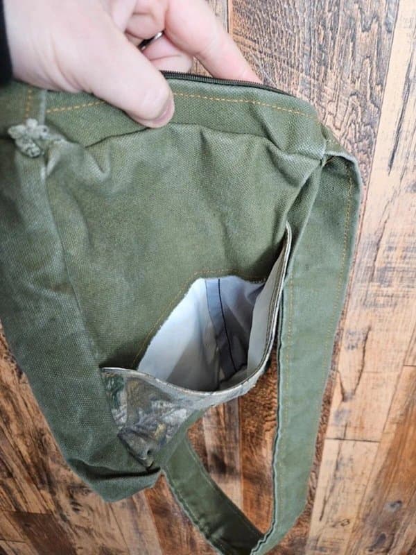 Carhartt Carhartt Reworked Canvas Crossbody Bag – Green x Realtree Camo – Custom